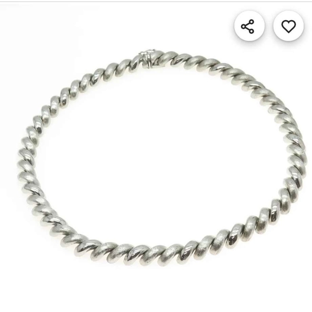 Elegant Silver Twisted Necklace